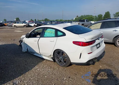 2021 BMW 228Xi xDrive z USA, uszkodzony, nr VIN WBA73AK00M7J14213